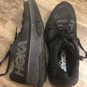 hoka one one cavu fn
